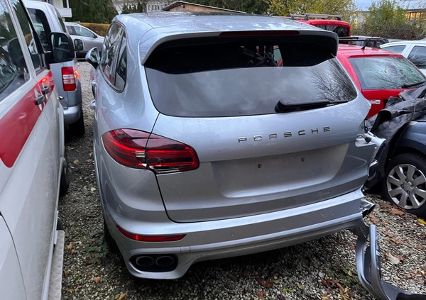 Porsche Cayenne cena 29999 przebieg: 94000, rok produkcji 2017 z Jordanów małe 67